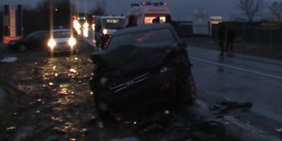 VIDEO Accident grav la Cernavoda. O persoana a murit si alte trei au ajuns la spital