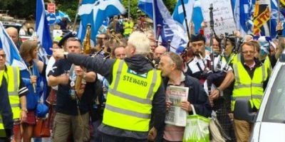 Brexit. Mii de persoane au iesit in strada pentru a cere organizarea unui nou referendum privind independenta Scotiei