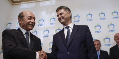 Basescu da un ultimatum propriului partid: ori accepta fuziunea cu UNPR, ori el pleaca