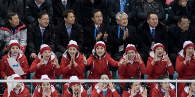 VIDEO Adevarul despre majoretele trimise de Kim Jong Un la Jocurile Olimpice de Iarna. Ce sunt de fapt fetele care au starnit interes in toata lumea